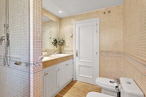 Charming Villa With Terrace