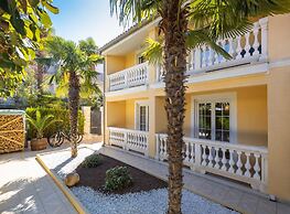 Premium Apartment in Nature