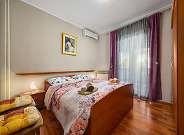 Pretty Apartment With Balcony