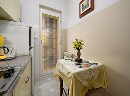 Pretty Apartment With Balcony