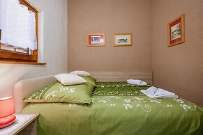 Nice Apartment With Pool