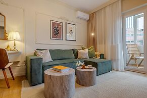 Maison Élysée by HOLT