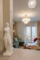 Maison Élysée by HOLT