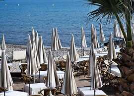 Apartment With Terrace in Cannes