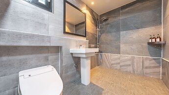 Gangneung Nineone Pet Pension