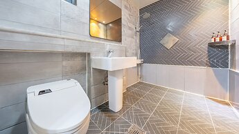 Gangneung Nineone Pet Pension