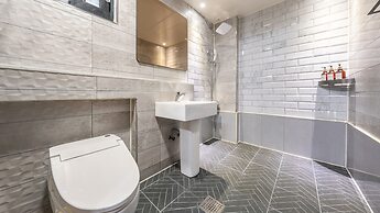 Gangneung Nineone Pet Pension