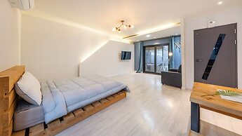 Gangneung Nineone Pet Pension