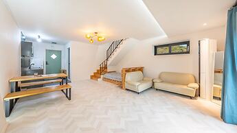 Gangneung Nineone Pet Pension