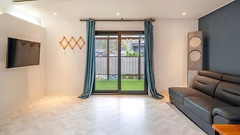 Gangneung Nineone Pet Pension