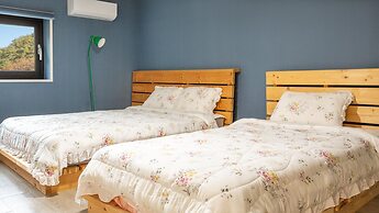 Gangneung Nineone Pet Pension