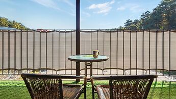 Gangneung Nineone Pet Pension