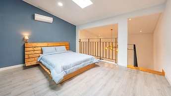 Gangneung Nineone Pet Pension