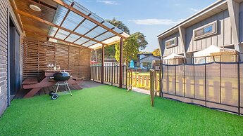 Gangneung Nineone Pet Pension