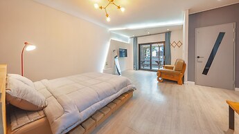 Gangneung Nineone Pet Pension