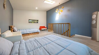 Gangneung Nineone Pet Pension