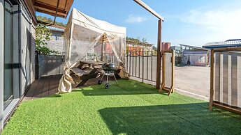 Gangneung Nineone Pet Pension