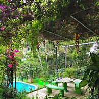 Villa Margareth l A Lakeside Oasis