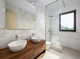 Comfortable Villa With Central Heating