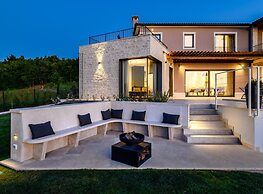Comfortable Villa With Central Heating