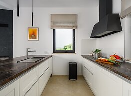 Comfortable Villa With Central Heating