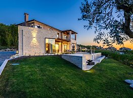 Comfortable Villa With Central Heating