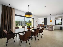 Comfortable Villa With Central Heating