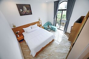 Ly Ly Hotel 2