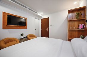 Ly Ly Hotel 2