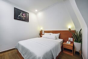 Ly Ly Hotel 2