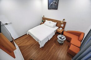 Ly Ly Hotel 2