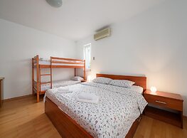 Graceful Apartment in Nature