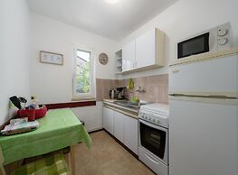 Graceful Apartment in Nature