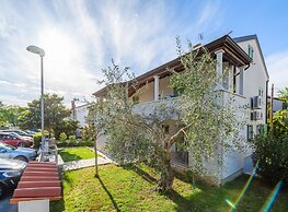 Graceful Apartment in Nature
