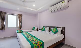 Treebo Sri vi ka Residency