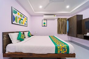 Treebo Sri vi ka Residency