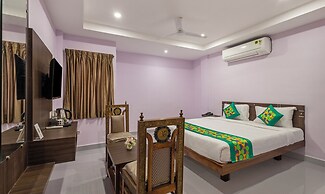 Treebo Sri vi ka Residency