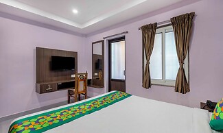 Treebo Sri vi ka Residency