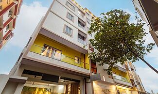 Treebo Sri vi ka Residency