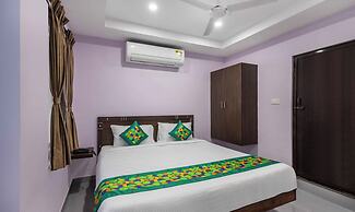 Treebo Sri vi ka Residency