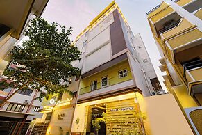 Treebo Sri vi ka Residency