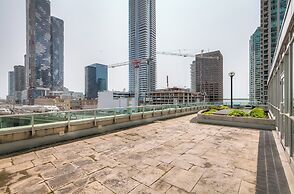 The Yonge Suites - Downtown Elegance
