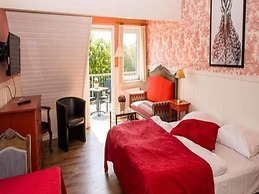 6 Person Holiday Park Home in Romo