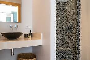 Villa Madrugada, Beachside Villa in Costabella