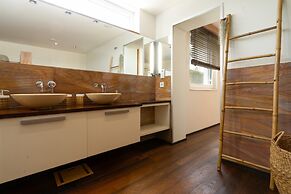 Villa Madrugada, Beachside Villa in Costabella