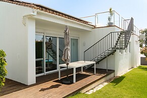 Villa Madrugada, Beachside Villa in Costabella