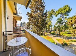 Premium Apartment With Patio