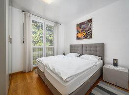 Premium Apartment With Patio