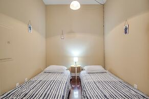 Rivetstays - The Yonge Grand Suites