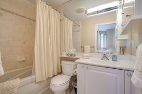 Rivetstays - The Yonge Grand Suites